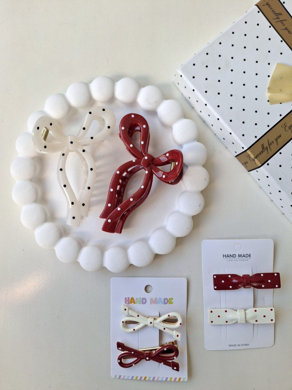 گیره پاپیونی خالدار سفید و قرمز accessoryparnian